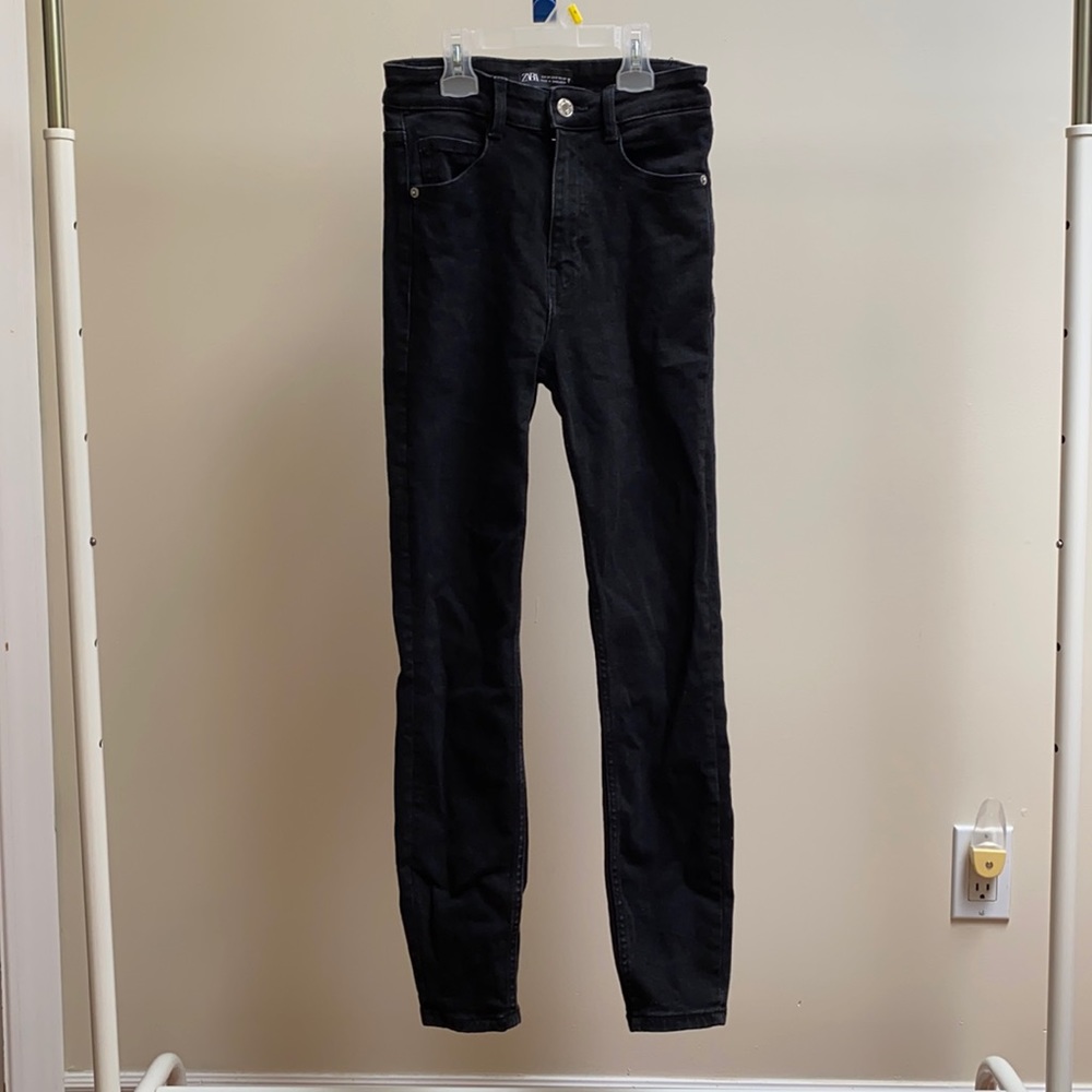 Zara High-Rise Black Skinny Jeans